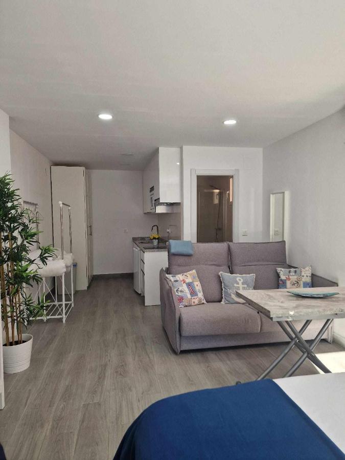 Balneario Pedregalejo Loft B Apartment Malaga Bagian luar foto